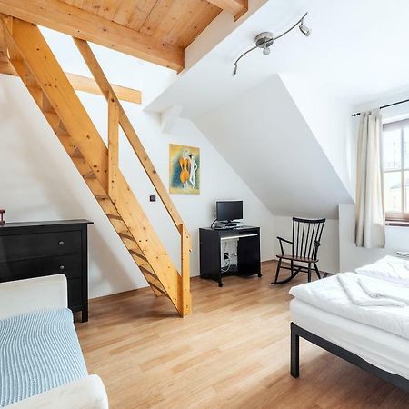 Family Apartments Praha 6 Ngoại thất bức ảnh