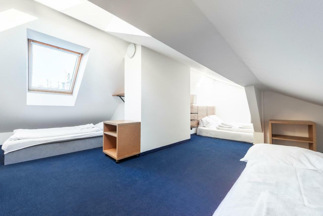 Family Apartments Praha 6 Ngoại thất bức ảnh