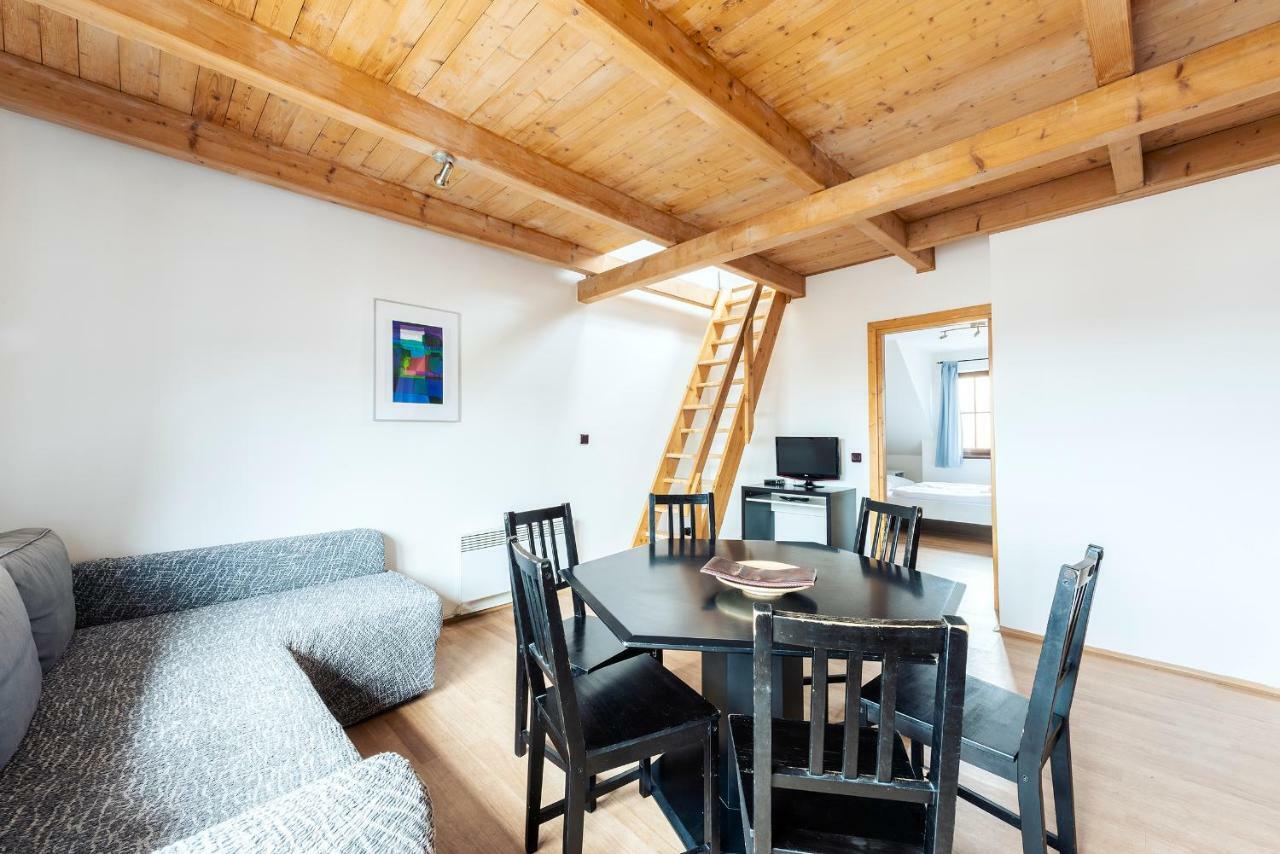 Family Apartments Praha 6 Ngoại thất bức ảnh