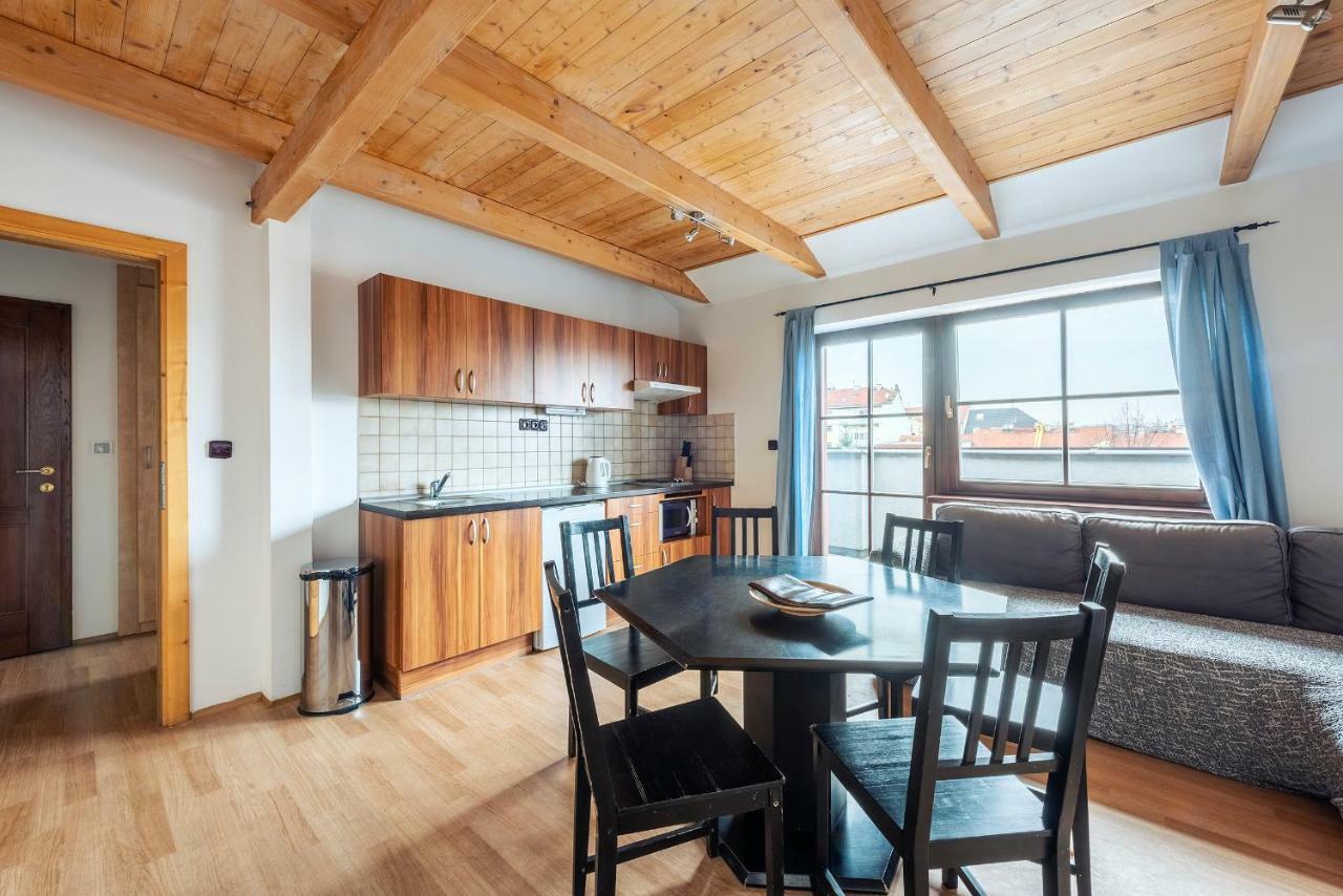 Family Apartments Praha 6 Ngoại thất bức ảnh