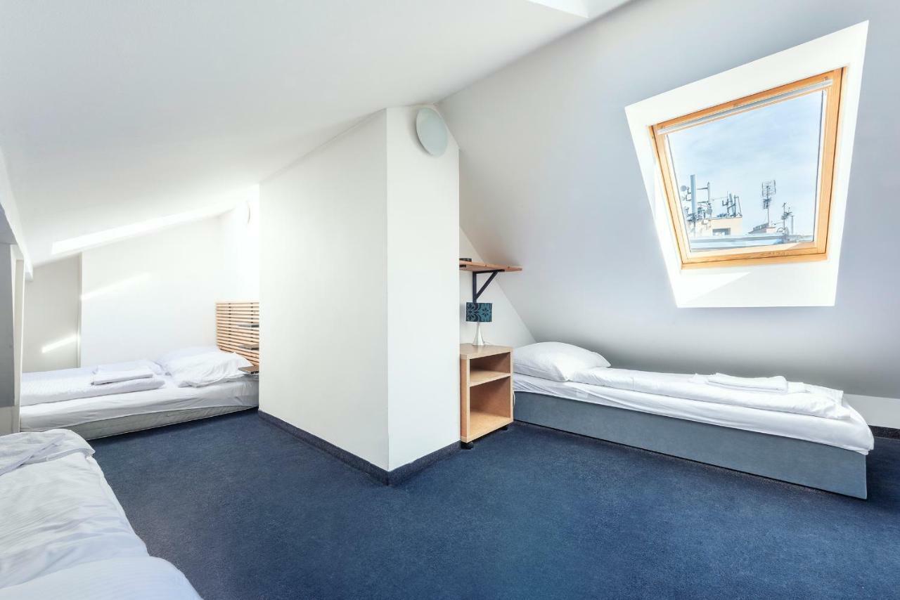 Family Apartments Praha 6 Ngoại thất bức ảnh