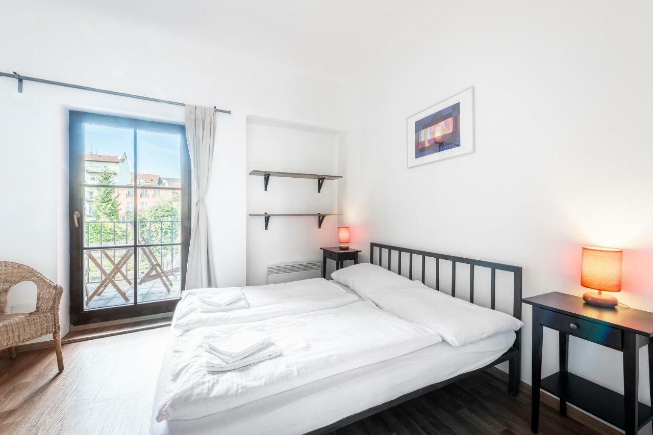 Family Apartments Praha 6 Ngoại thất bức ảnh