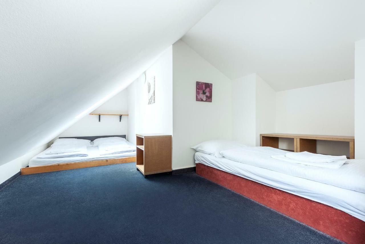 Family Apartments Praha 6 Ngoại thất bức ảnh