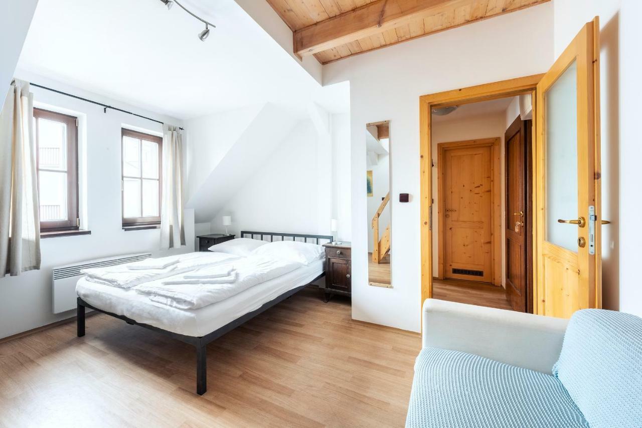 Family Apartments Praha 6 Ngoại thất bức ảnh