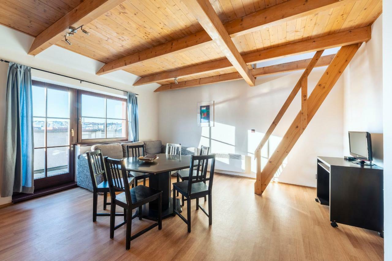 Family Apartments Praha 6 Ngoại thất bức ảnh