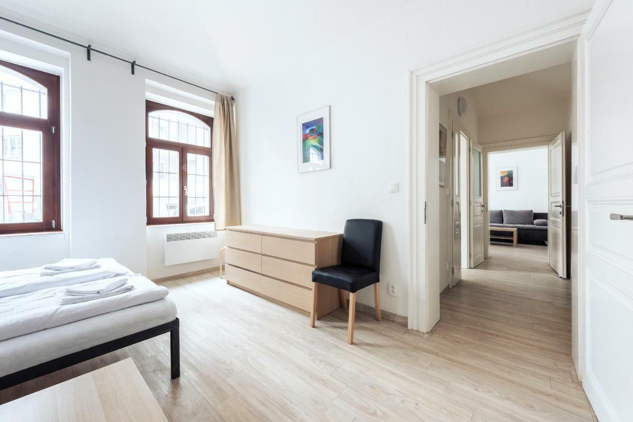 Family Apartments Praha 6 Ngoại thất bức ảnh