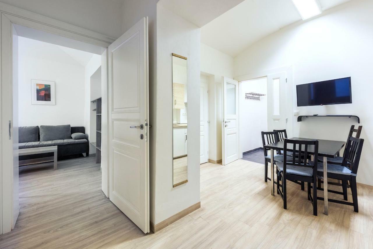 Family Apartments Praha 6 Ngoại thất bức ảnh