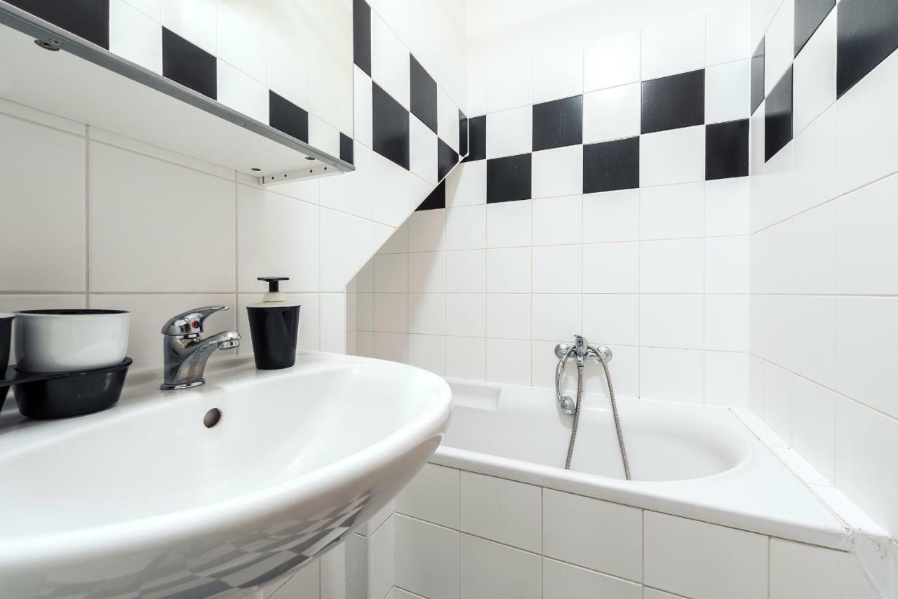 Family Apartments Praha 6 Ngoại thất bức ảnh